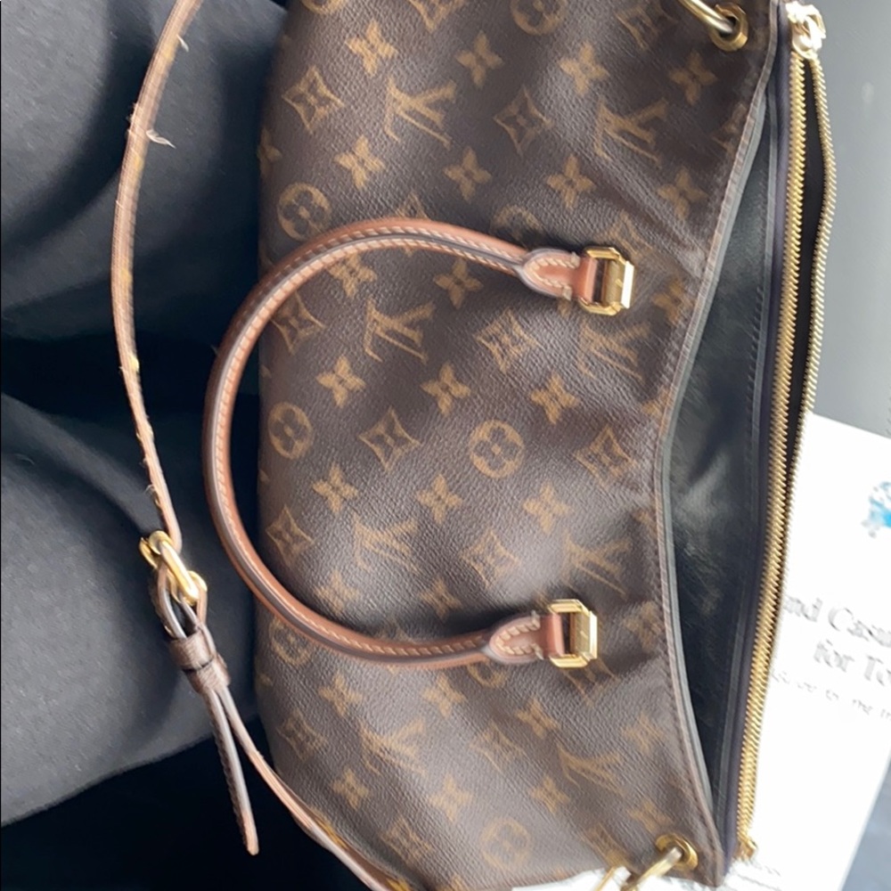 Louis Vuitton Purse (SOLD)